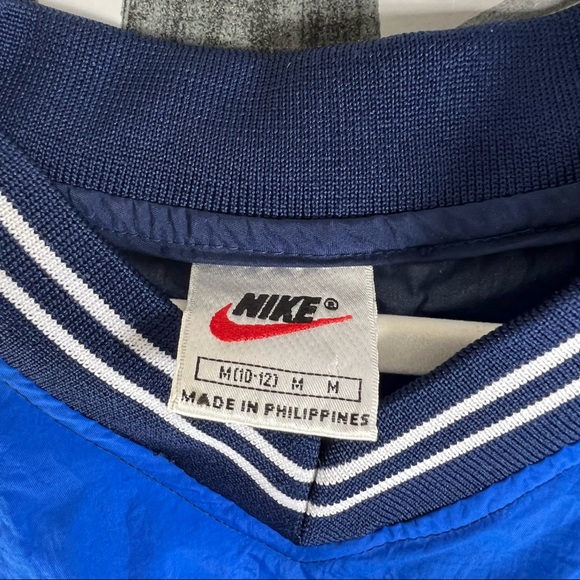 Nike Kid’s Two Tone Blue Windbreaker Kid’s Size 10-12 - Picture 4 of 5